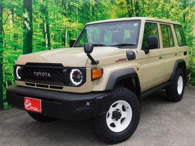 TOYOTA LAND CRUISER - 1
