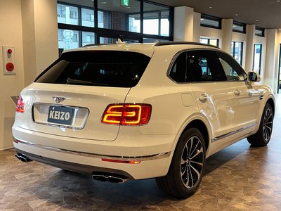 BENTLEY BENTAYGA - 5