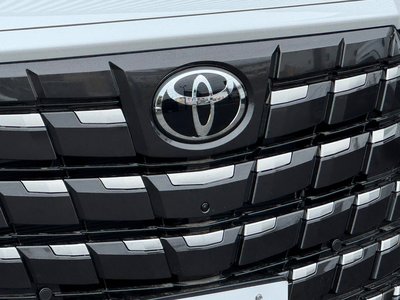 TOYOTA ALPHARD - 8