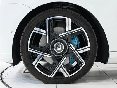 ROLLS-ROYCE CULLINAN - 8