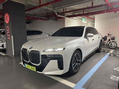 BMW 7 SERIES - 1