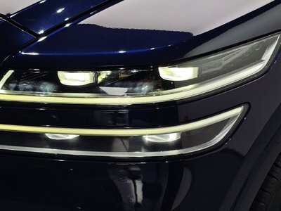 صورة 9 لـ 2023 Genesis GV80
