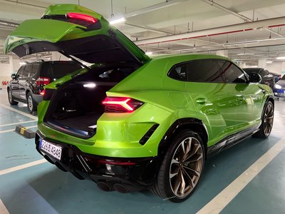 LAMBORGHINI URUS - 7