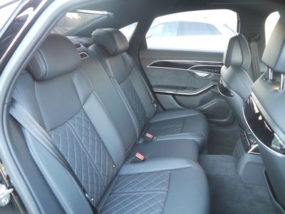 2025 AUDI A8 thumbnail 12
