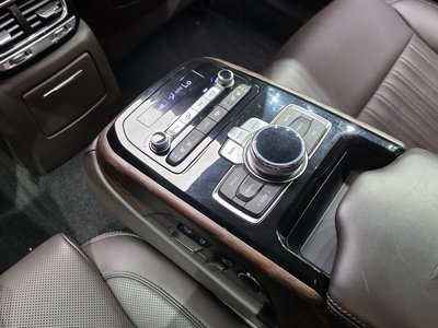 صورة مصغرة 24 لـ 2020 Genesis G90