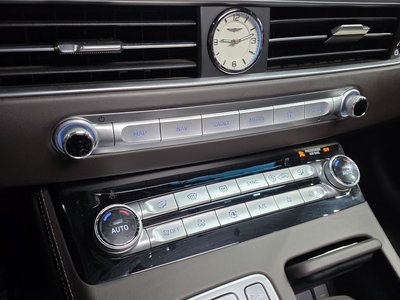 صورة مصغرة 31 لـ 2020 Genesis G90