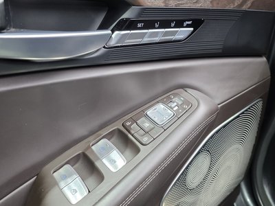 صورة مصغرة 29 لـ 2020 Genesis G90