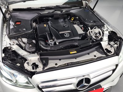 MERCEDES-BENZ E-CLASS - 7