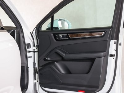 صورة مصغرة 36 لـ 2022 Porsche CAYENNE