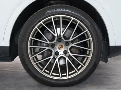 صورة مصغرة 17 لـ 2022 Porsche CAYENNE