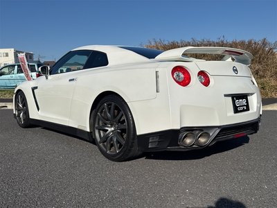 NISSAN GT-R - 5