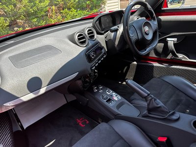 صورة مصغرة 64 لـ 2016 ALFA Romeo 4C