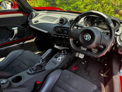 صورة 6 لـ 2016 ALFA Romeo 4C