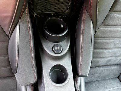 صورة مصغرة 28 لـ 2016 ALFA Romeo 4C