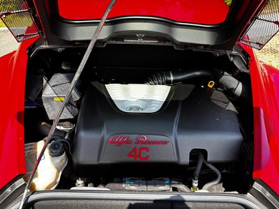صورة مصغرة 33 لـ 2016 ALFA Romeo 4C