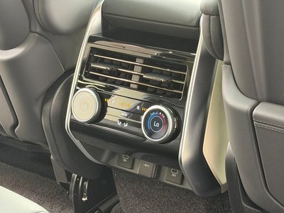 2023 LAND Rover RANGE ROVER thumbnail 36