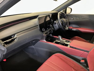 صورة 3 لـ 2023 Lexus RX