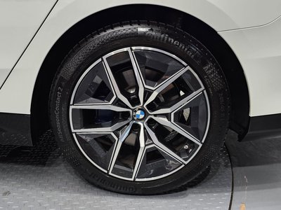 BMW 5 SERIES - 8