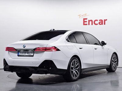 BMW 5 SERIES - 2