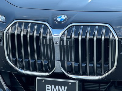 2025 BMW 7 SERIES — фото 10