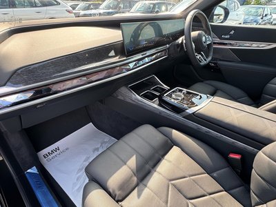 2025 BMW 7 SERIES — миниатюра 40