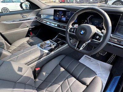 2025 BMW 7 SERIES — миниатюра 38