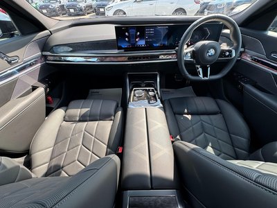 2025 BMW 7 SERIES — фото 4