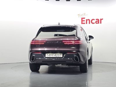 صورة 4 لـ 2021 Genesis GV70