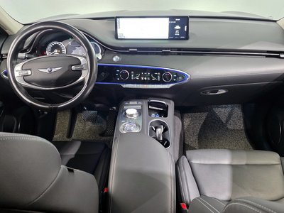 صورة 5 لـ 2021 Genesis GV70