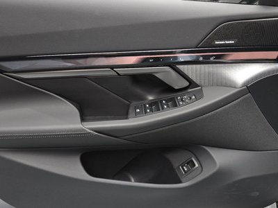 2025 BMW 5 SERIES — миниатюра 14