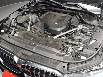 2025 BMW 5 SERIES 照片 7