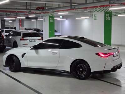 2022 BMW M4 photo 7