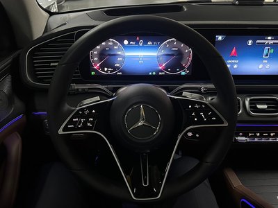 2025 Mercedes-BENZ GLE — миниатюра 13