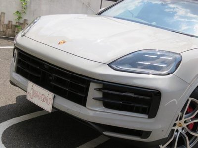 PORSCHE CAYENNE - 8