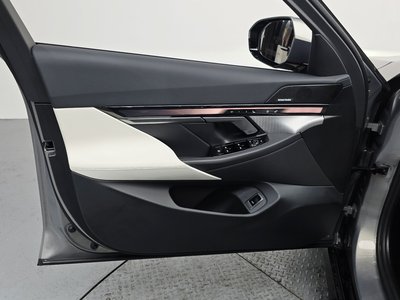 2025 BMW 5 SERIES thumbnail 14