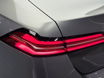 2025 BMW 5 SERIES photo 10