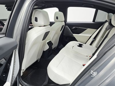 2025 BMW 5 SERIES thumbnail 17