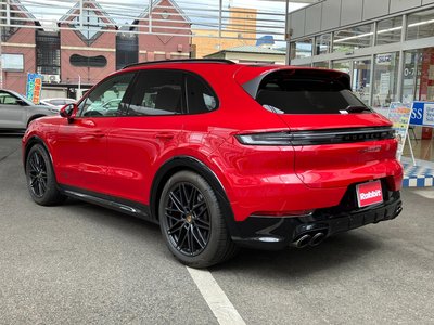 صورة 4 لـ 2024 Porsche CAYENNE