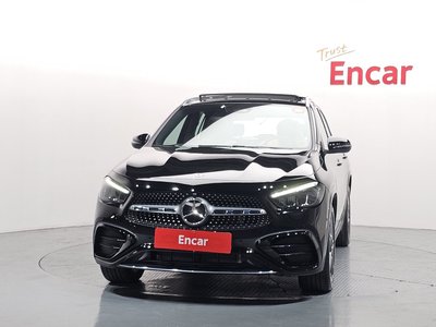 MERCEDES-BENZ GLA - 2