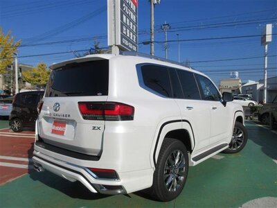 TOYOTA LAND CRUISER 300 - 3