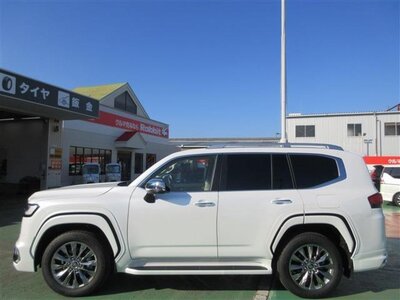 TOYOTA LAND CRUISER 300 - 5