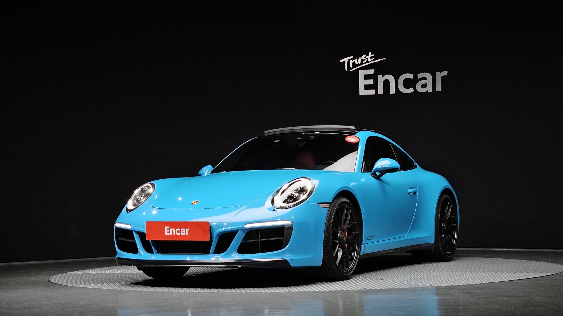 PORSCHE 911 - View 1