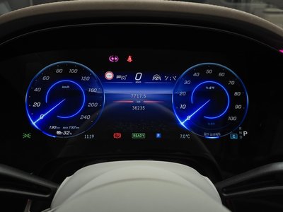 MERCEDES-BENZ EQS - 8