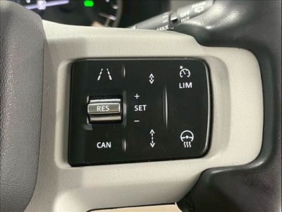 LAND ROVER DEFENDER - 9