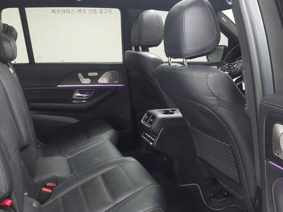 MERCEDES-BENZ GLS - 10