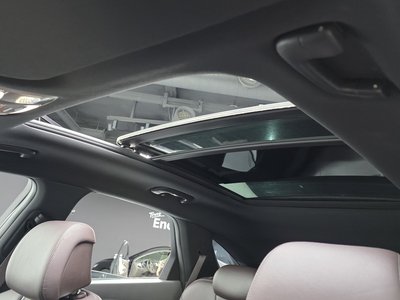 2023 Genesis GV70 — миниатюра 22