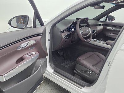 2023 Genesis GV70 — миниатюра 13