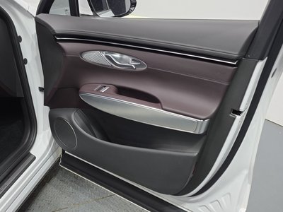 2023 Genesis GV70 — миниатюра 14