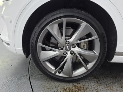 صورة 6 لـ 2023 Genesis GV70