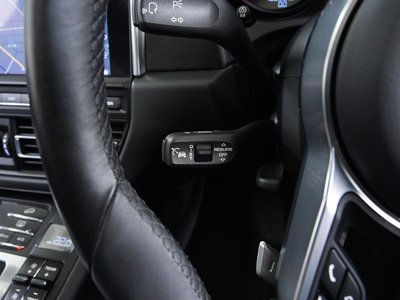 2020 Porsche MACAN thumbnail 27